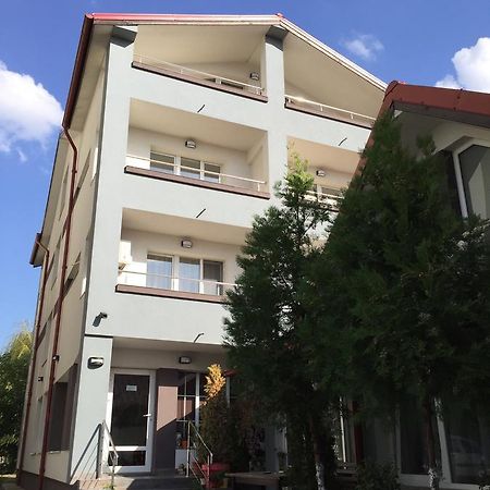 Fast Airport Accomodation Otopeni Zewnętrze zdjęcie