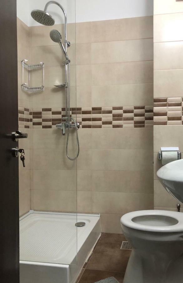 Fast Airport Accomodation Otopeni Zewnętrze zdjęcie